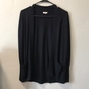 Black cardigan w/ pockets